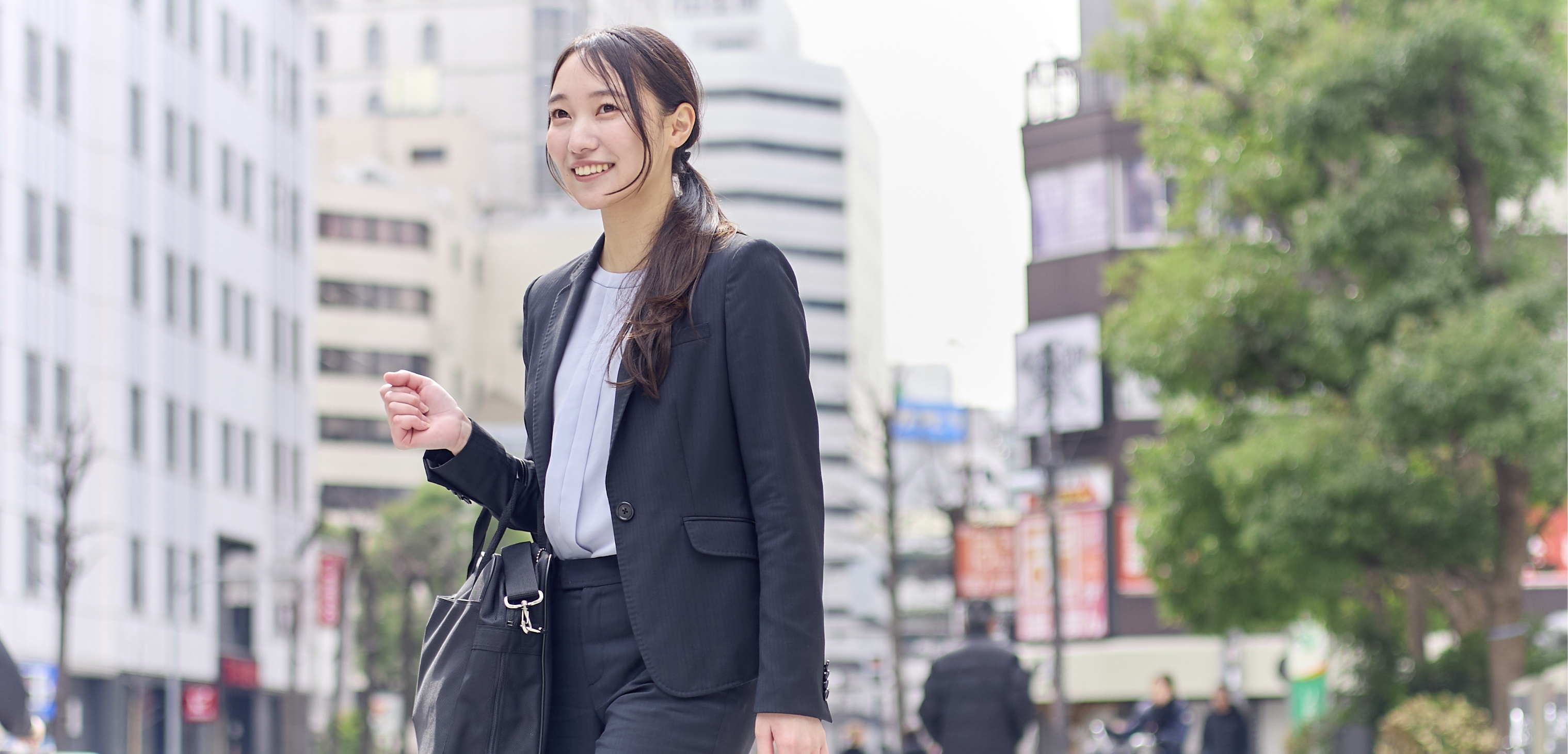 幅広い業種の経営者と向き合い、本業支援を通じた課題解決を担う。